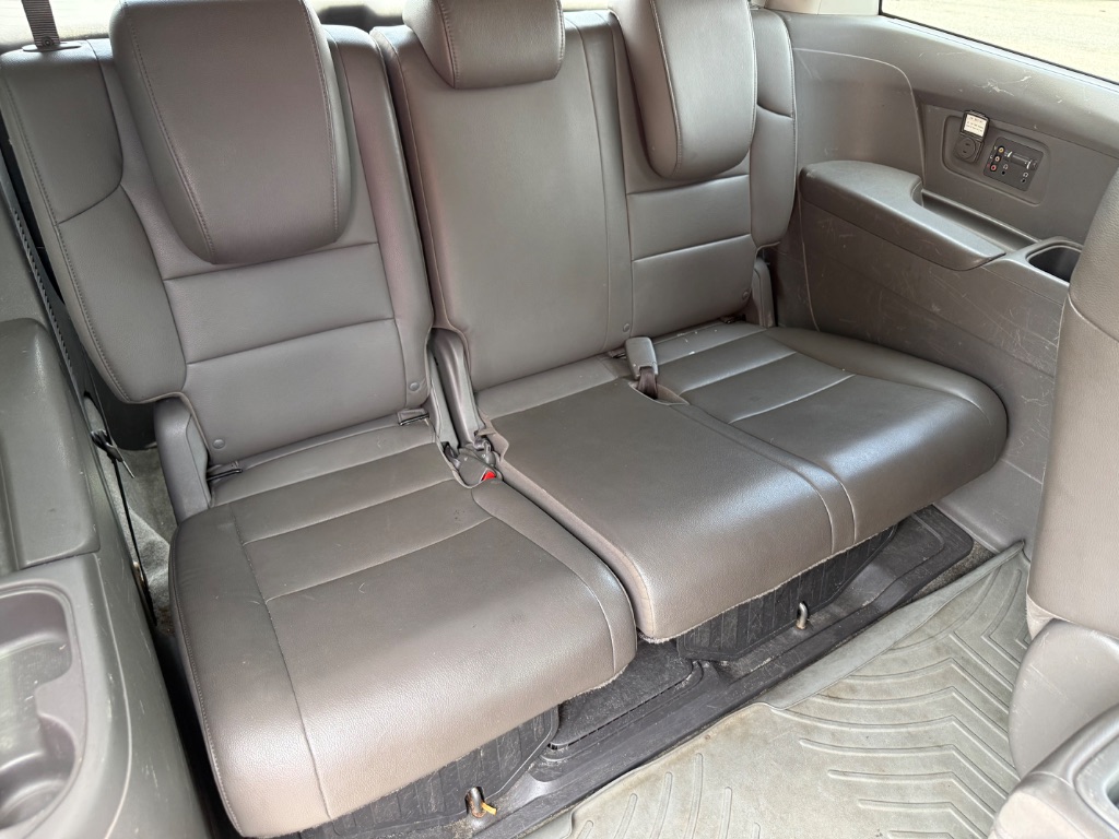 2012 Honda Odyssey - $15,550