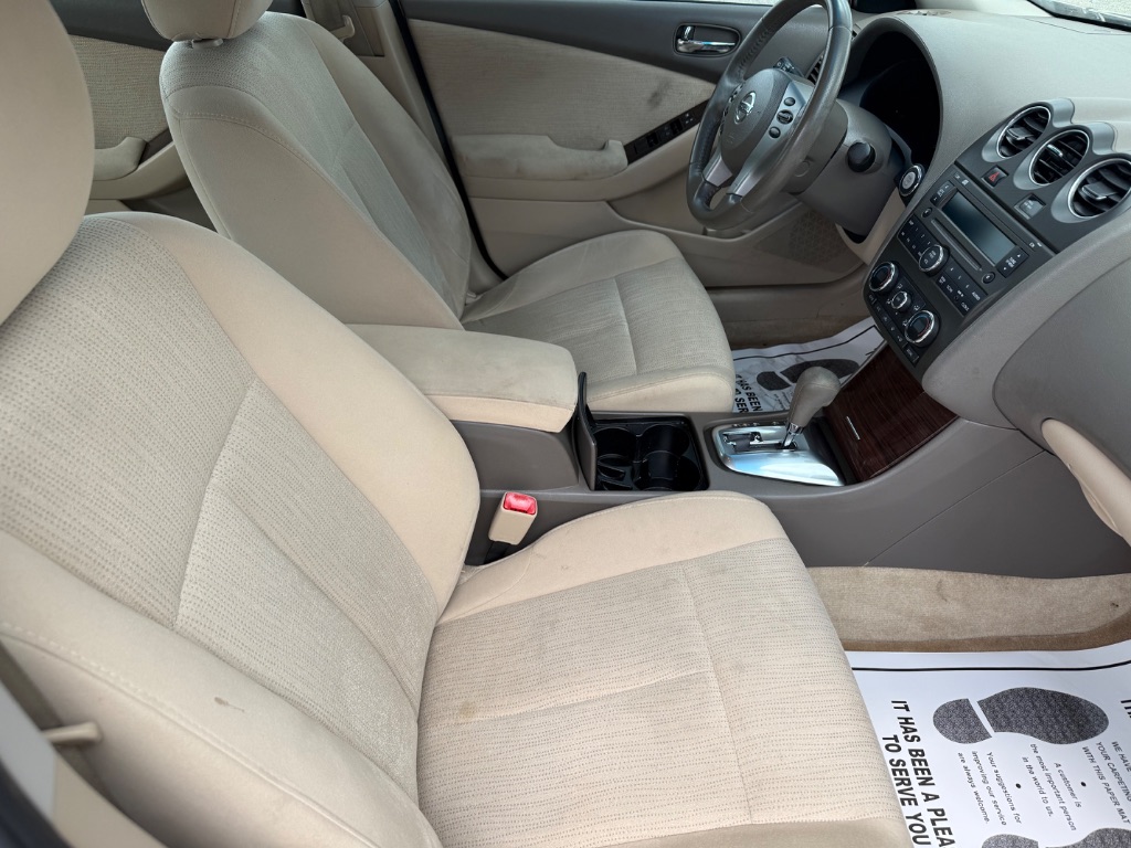 2012 Nissan Altima - $8,450