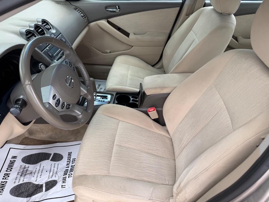 2012 Nissan Altima - $8,450