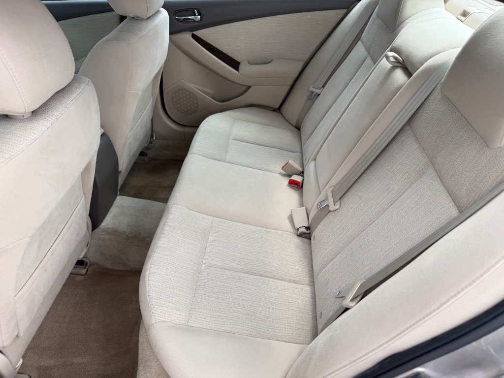 2012 Nissan Altima - $8,450