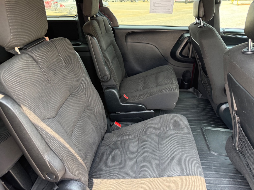 2020 Dodge Grand Caravan - $12,825