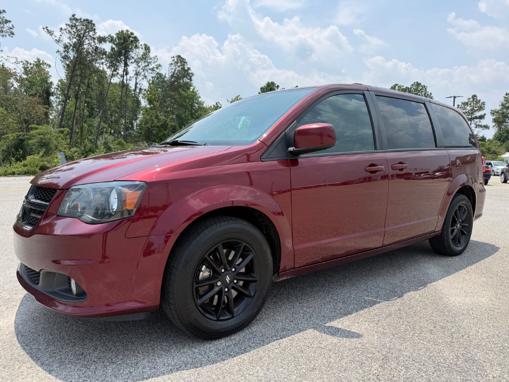 2020 Dodge Grand Caravan - $12,825