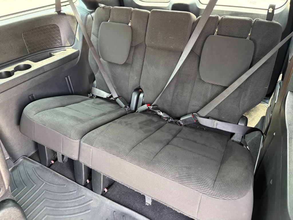 2020 Dodge Grand Caravan - $12,825