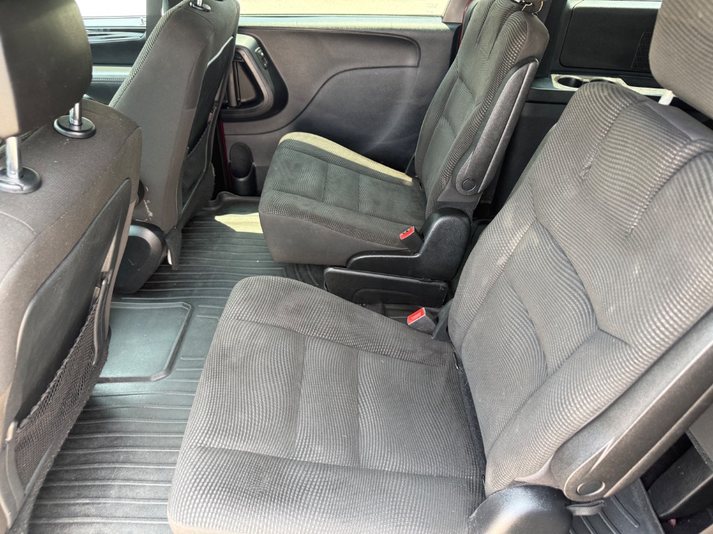 2020 Dodge Grand Caravan - $12,825