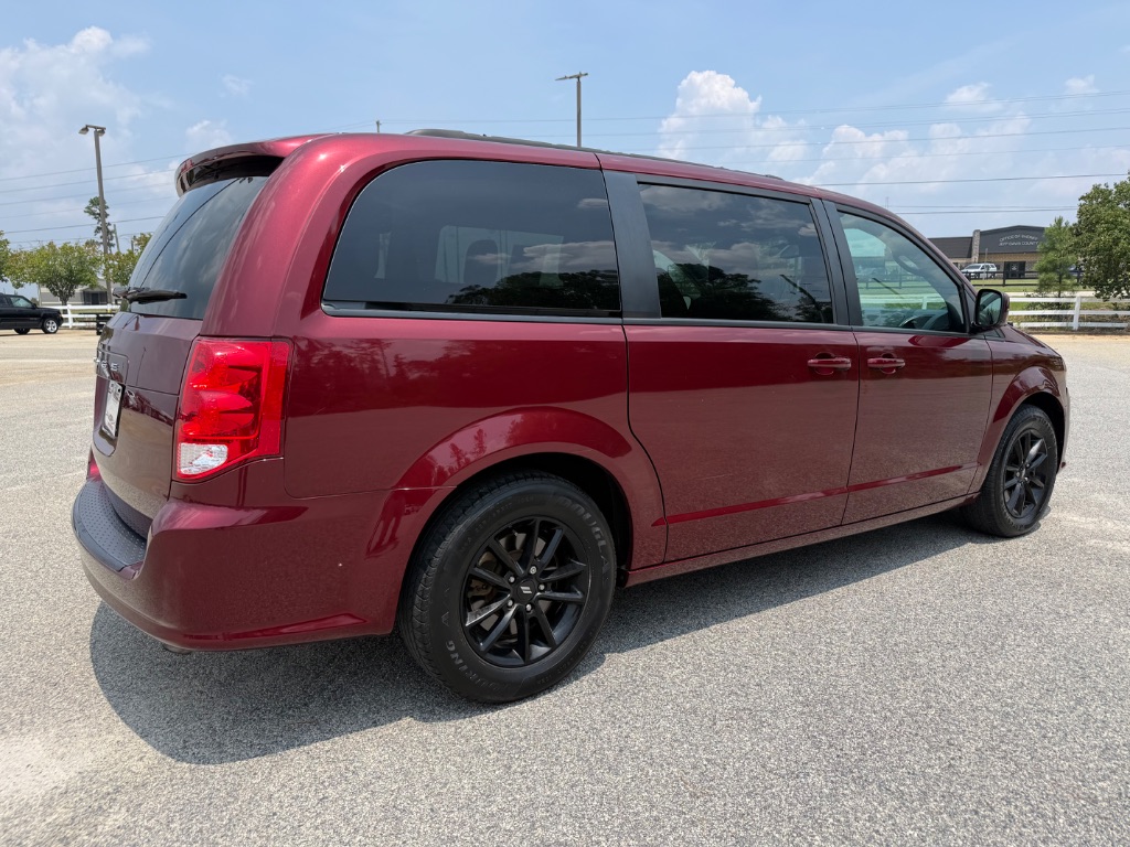 2020 Dodge Grand Caravan - $12,825