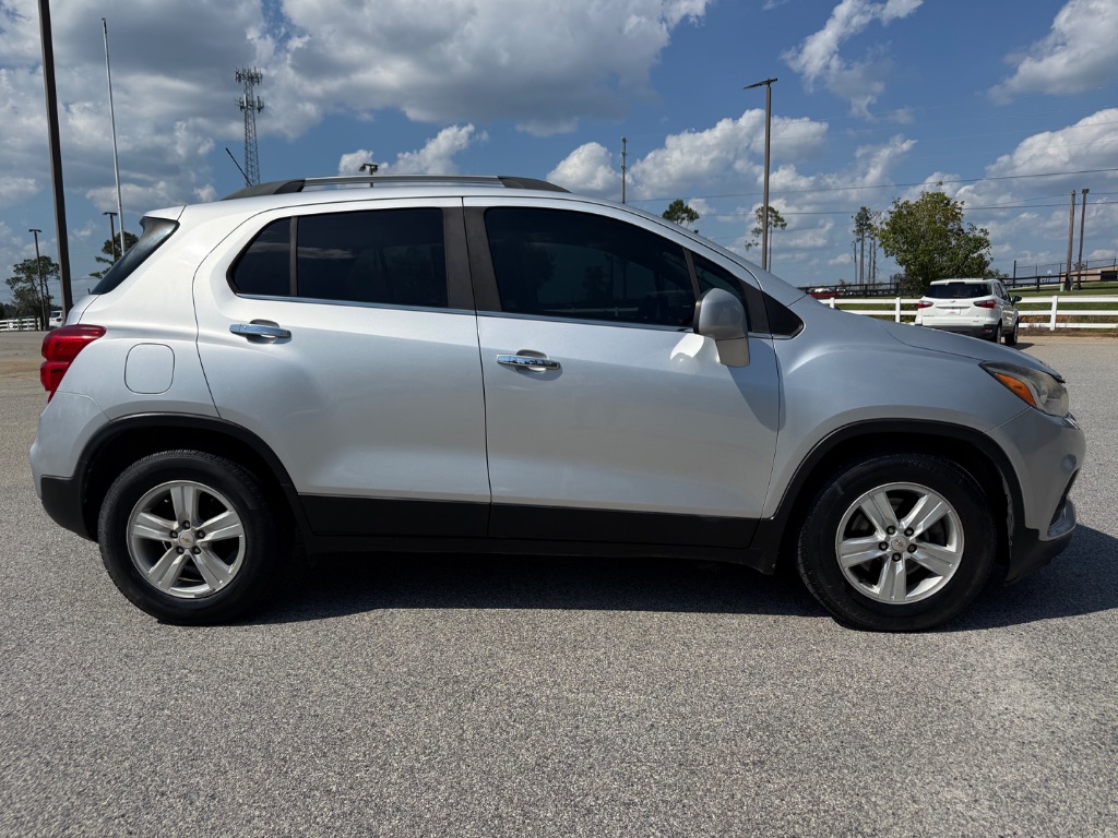 2017 Chevrolet Trax - $10,995