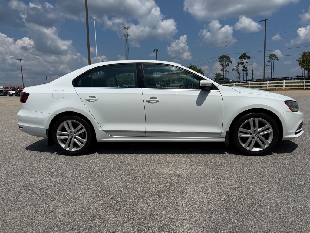2017 Volkswagen Jetta - $12,599