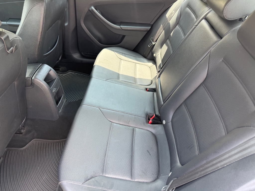 2017 Volkswagen Jetta - $12,599