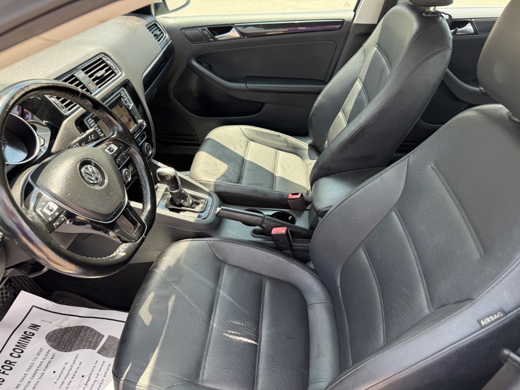 2017 Volkswagen Jetta - $12,599