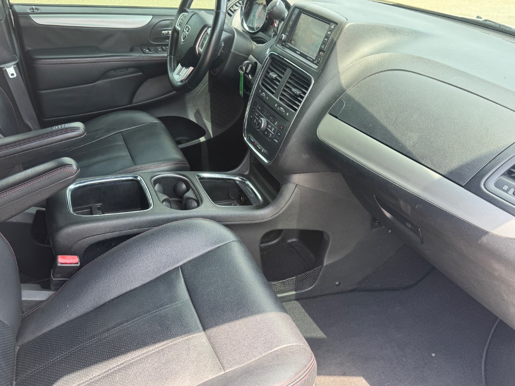 2018 Dodge Grand Caravan - $13,225