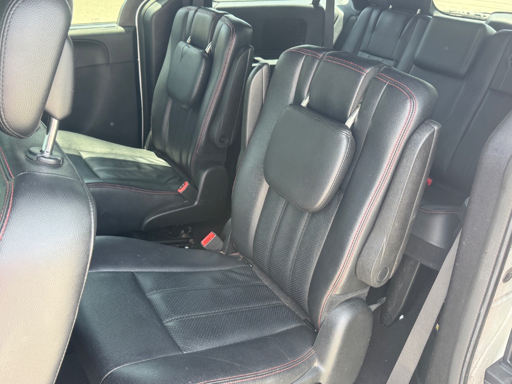 2018 Dodge Grand Caravan - $13,225