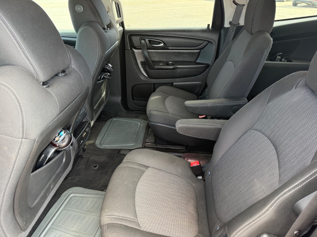 2017 Chevrolet Traverse - $9,949