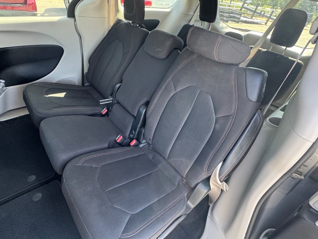 2017 Chrysler Pacifica - $15,251