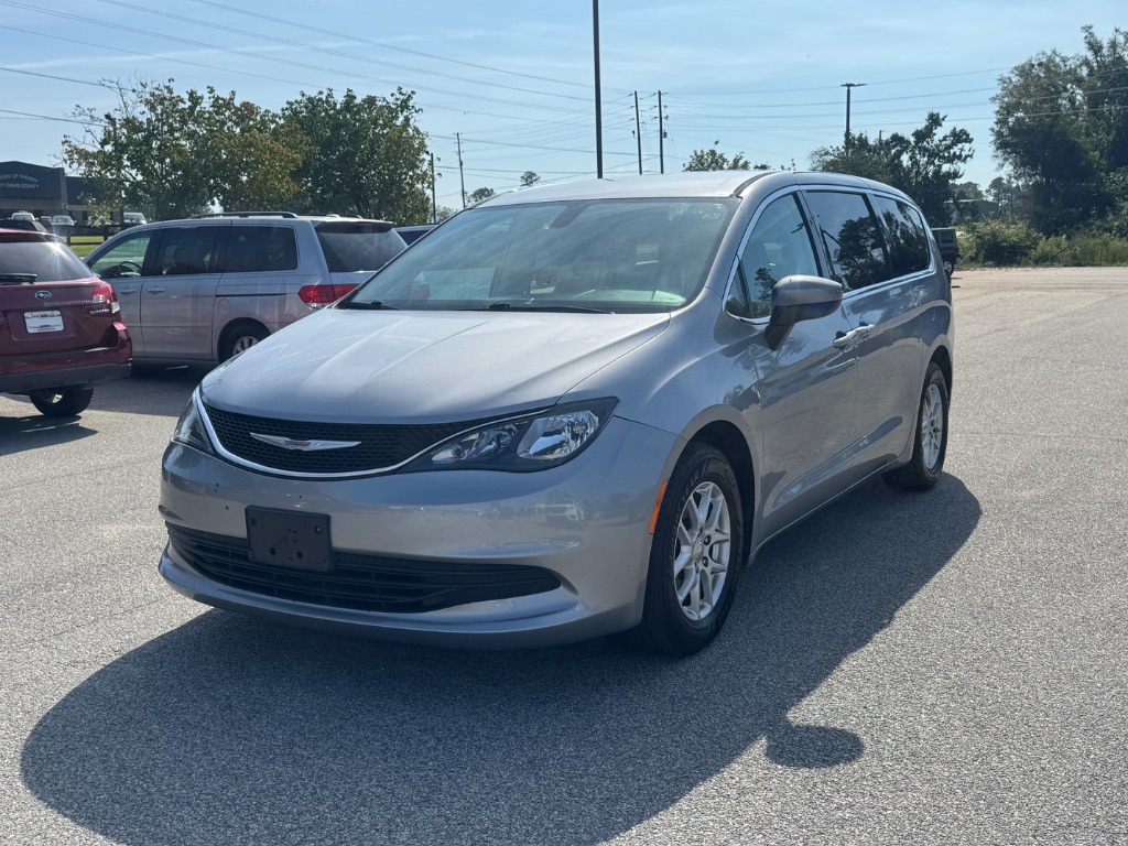 2017 Chrysler Pacifica - $15,251