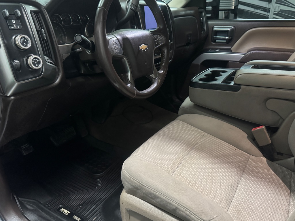2016 Chevrolet Silverado - $21,562