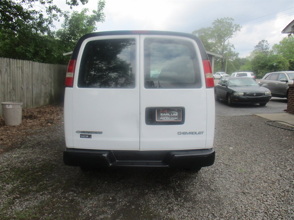 2003 Chevrolet Express 2500 2500 photo
