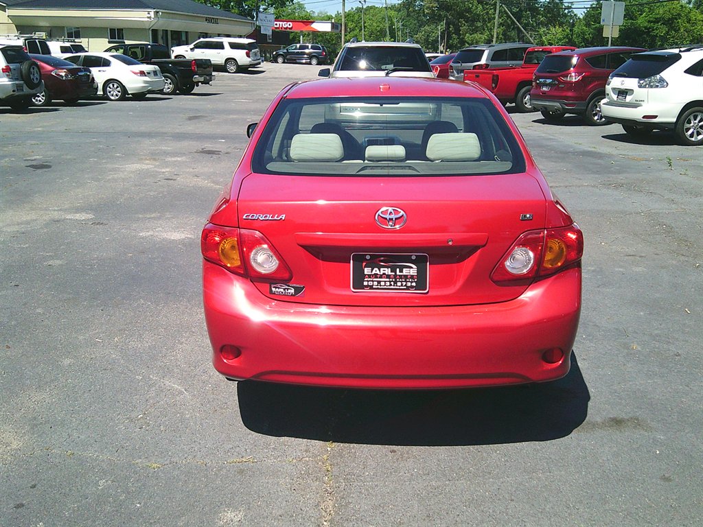 2009 Toyota Corolla LE photo