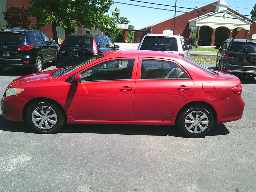 2009 Toyota Corolla LE photo
