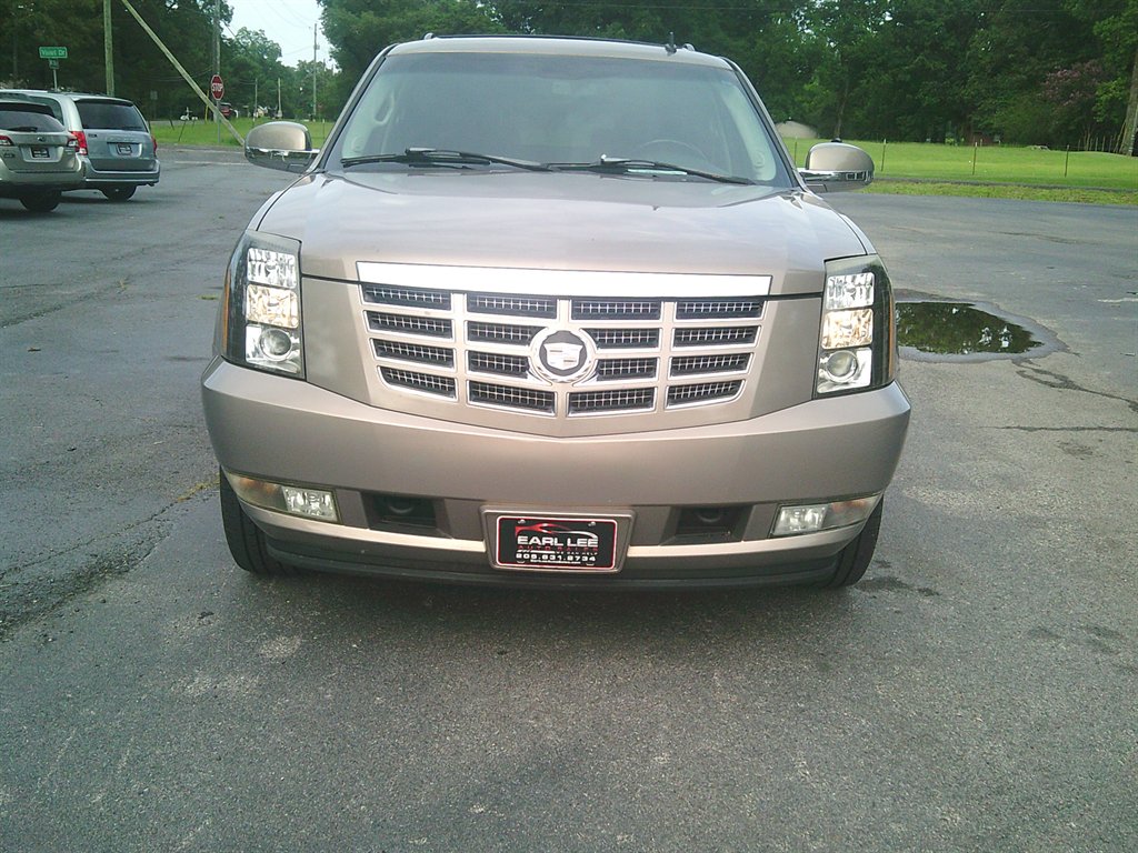 2007 Cadillac Escalade - $10,650
