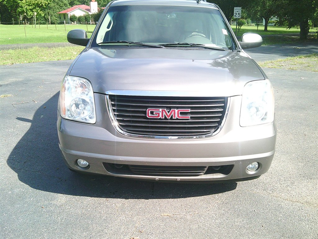 2008 GMC Yukon - $7,950