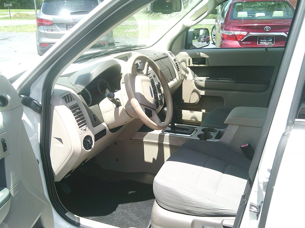 2009 Ford Escape - $5,650