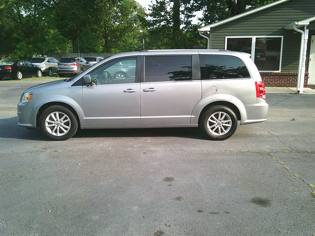 2019 Dodge Grand Caravan - $11,650