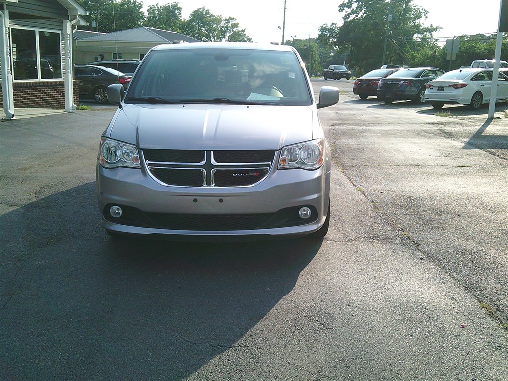 2019 Dodge Grand Caravan - $11,650