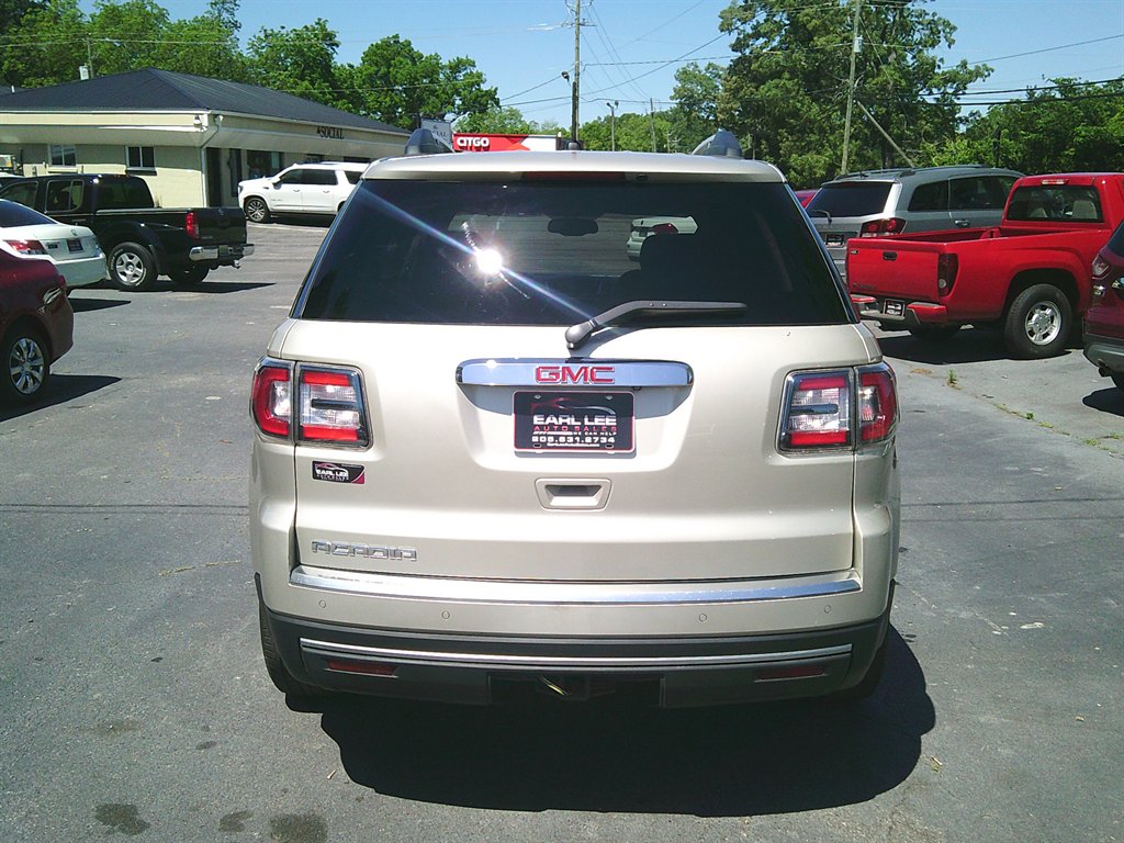 2013 GMC Acadia SLE-2 photo