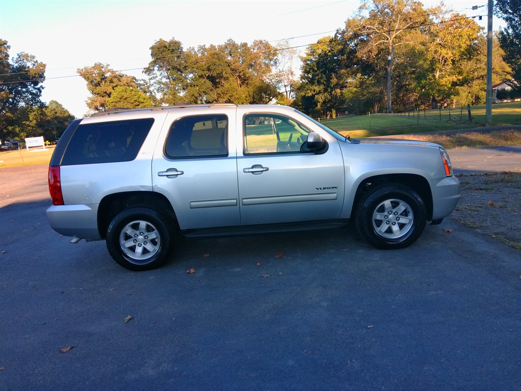 2012 GMC Yukon - $10,650