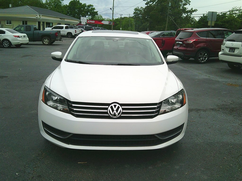 2013 Volkswagen Passat SE photo