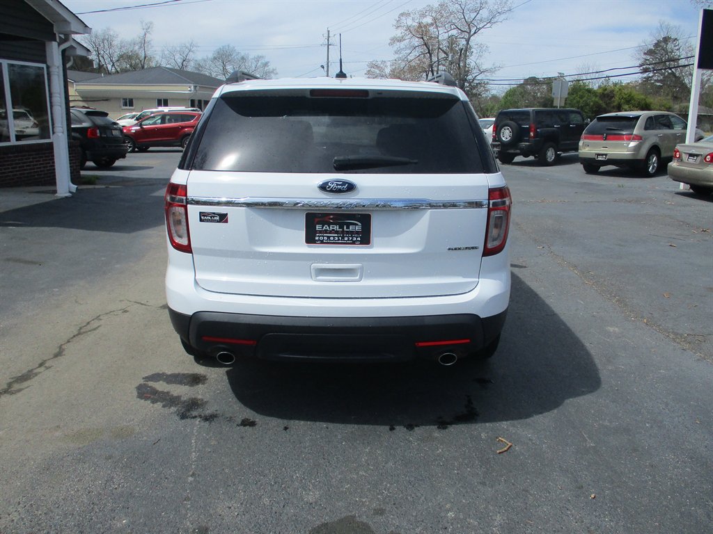 2015 Ford Explorer photo