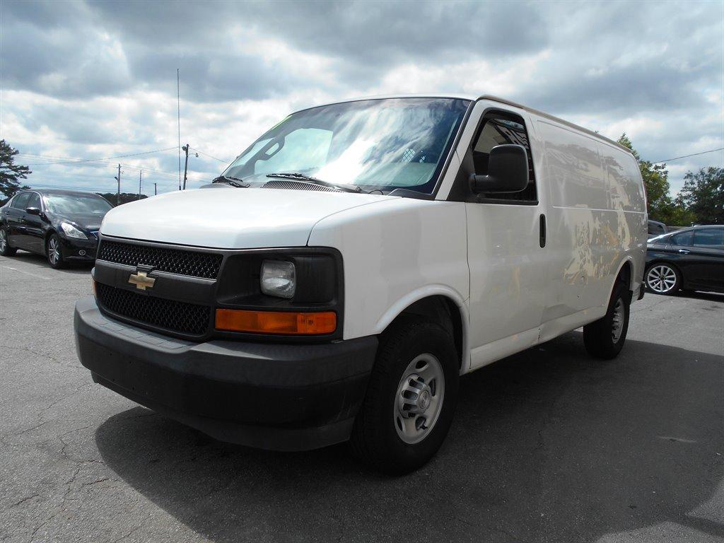 2017 Chevrolet G2500 Vans Express photo