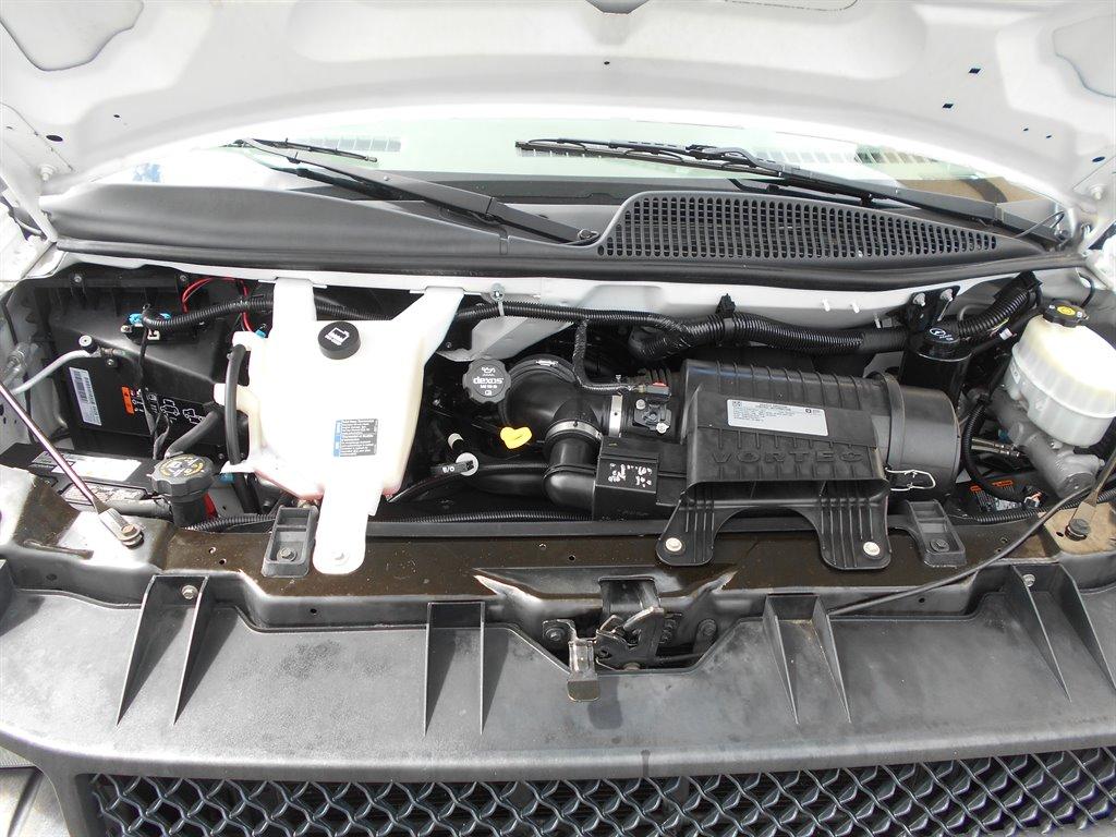 2017 Chevrolet G2500 Vans Express photo