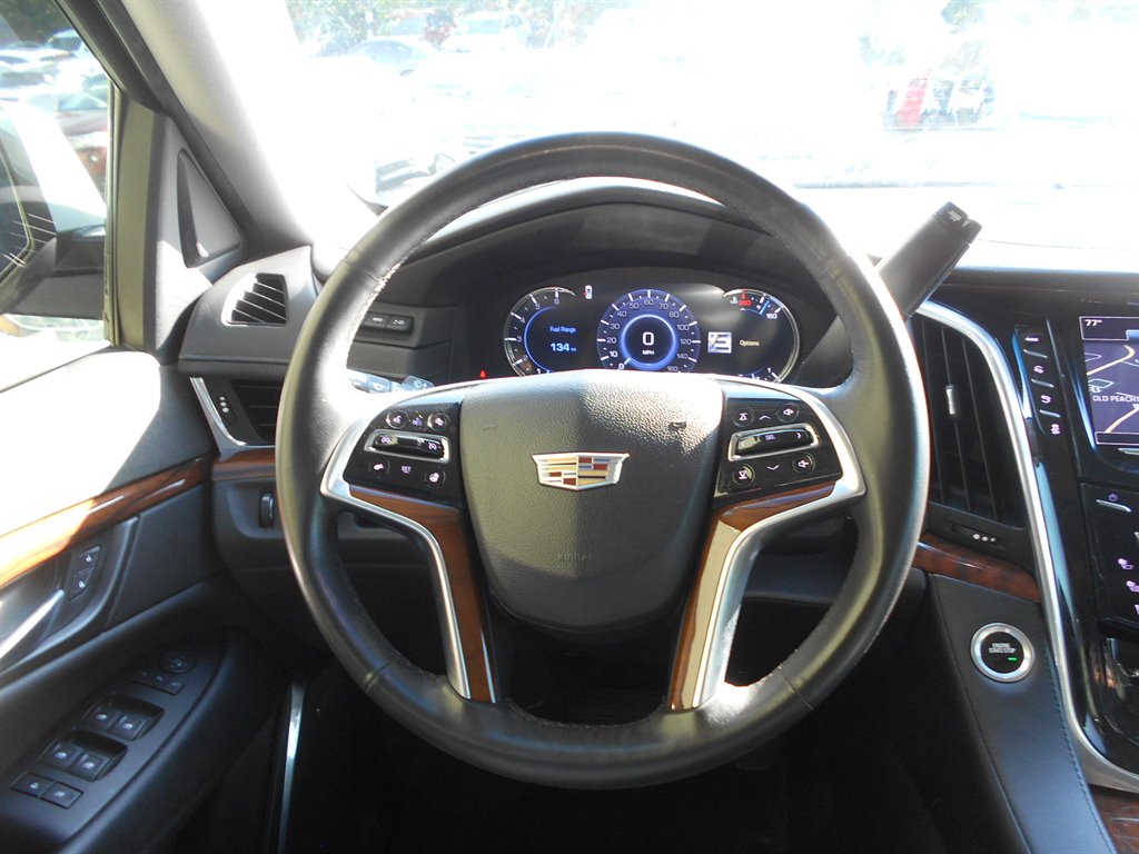2017 Cadillac Escalade Premium photo