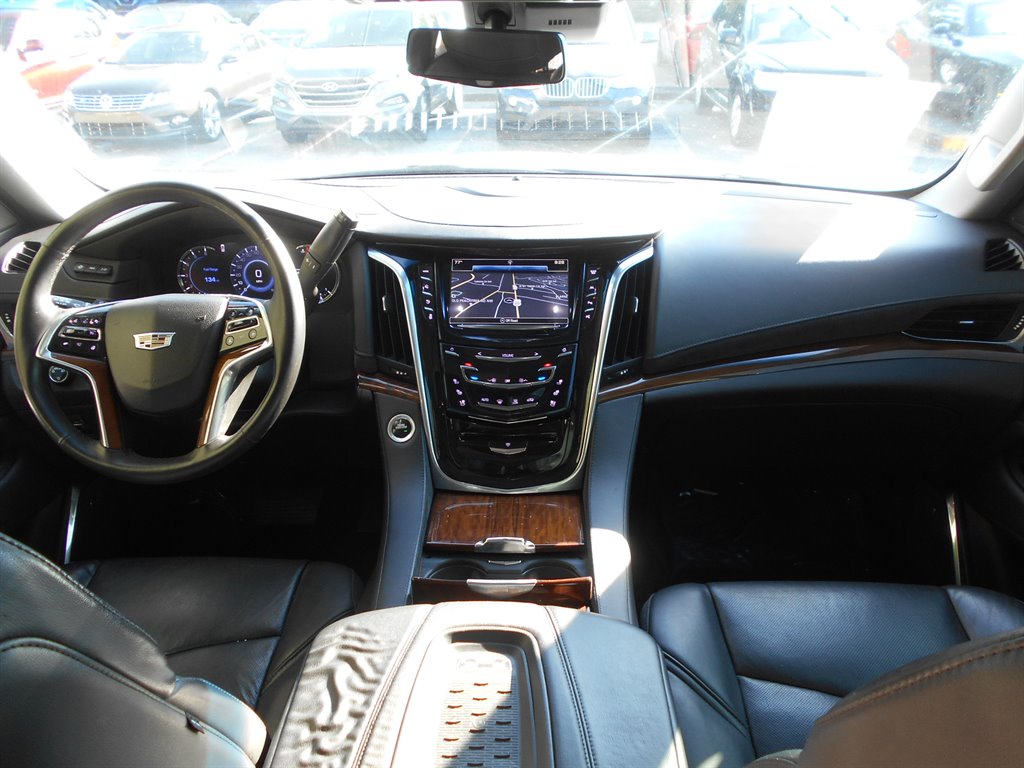 2017 Cadillac Escalade Premium photo