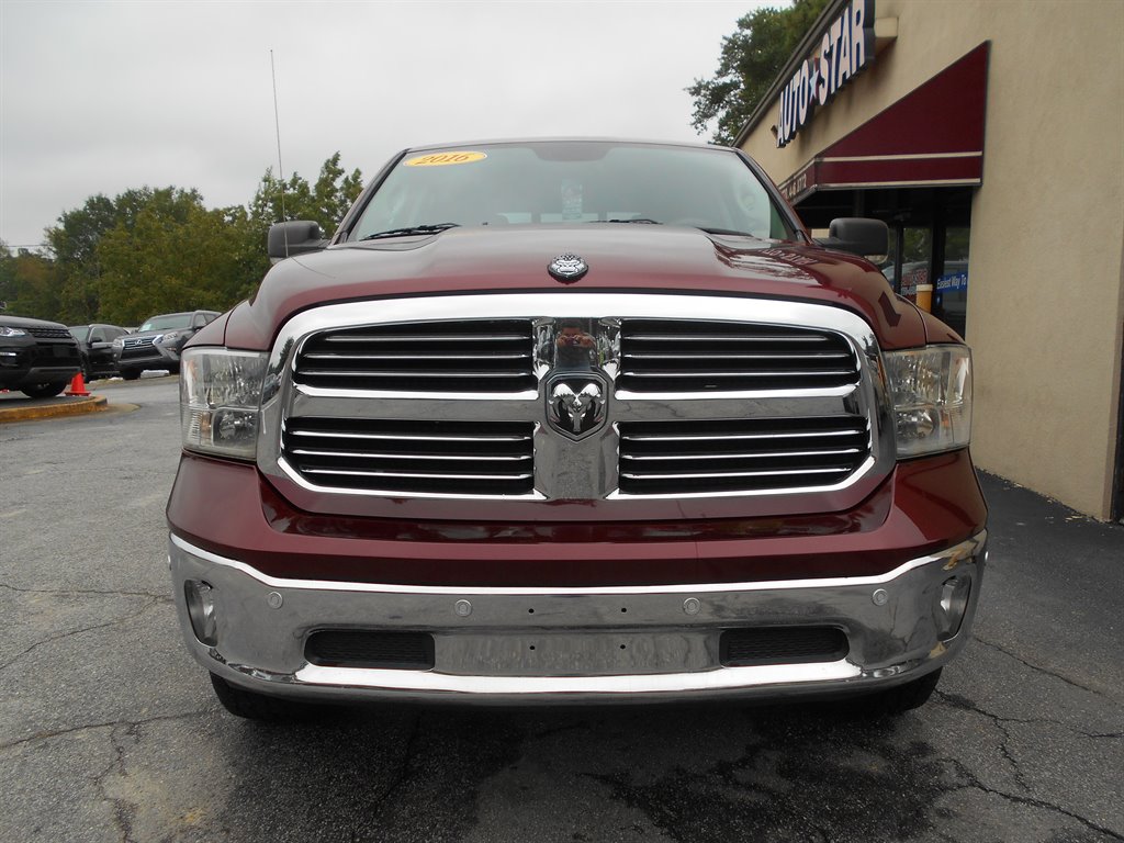2016 RAM 1500 SLT photo