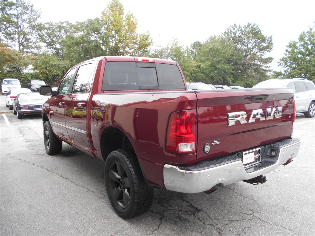 2016 RAM 1500 SLT photo