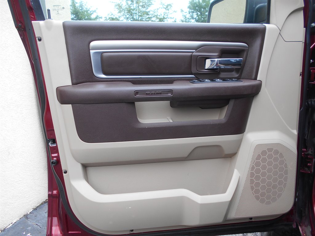 2016 RAM 1500 SLT photo