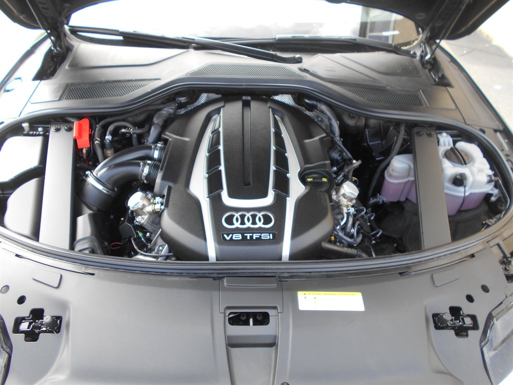 2017 Audi A8 4.0t L Sport photo