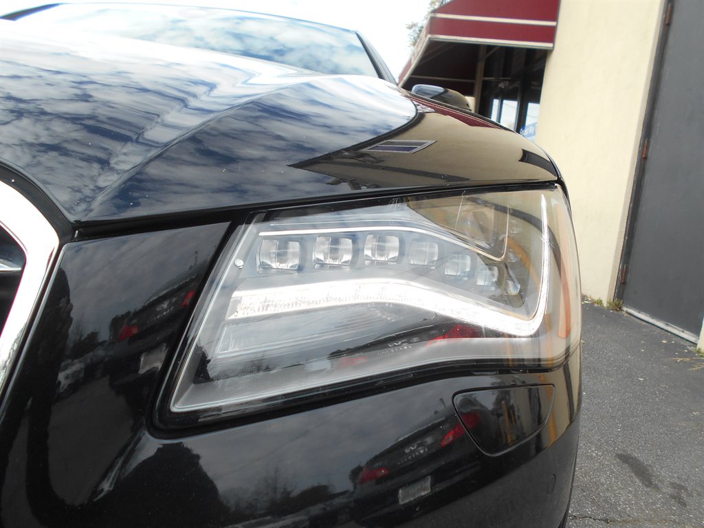 2013 Audi A8 3.0T LWB quattro photo