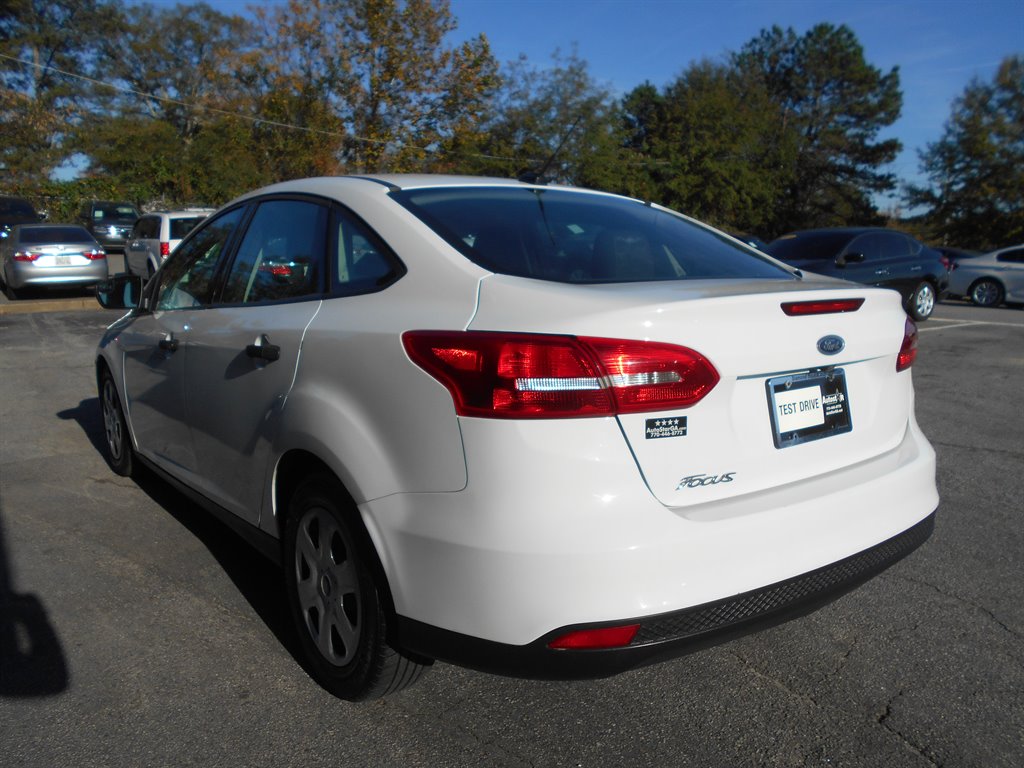 2018 Ford Focus S photo