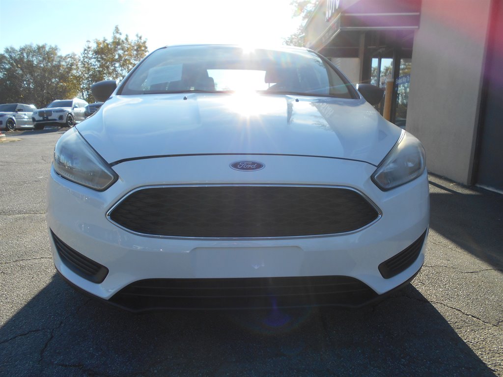 2018 Ford Focus S photo