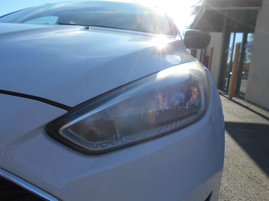 2018 Ford Focus S photo