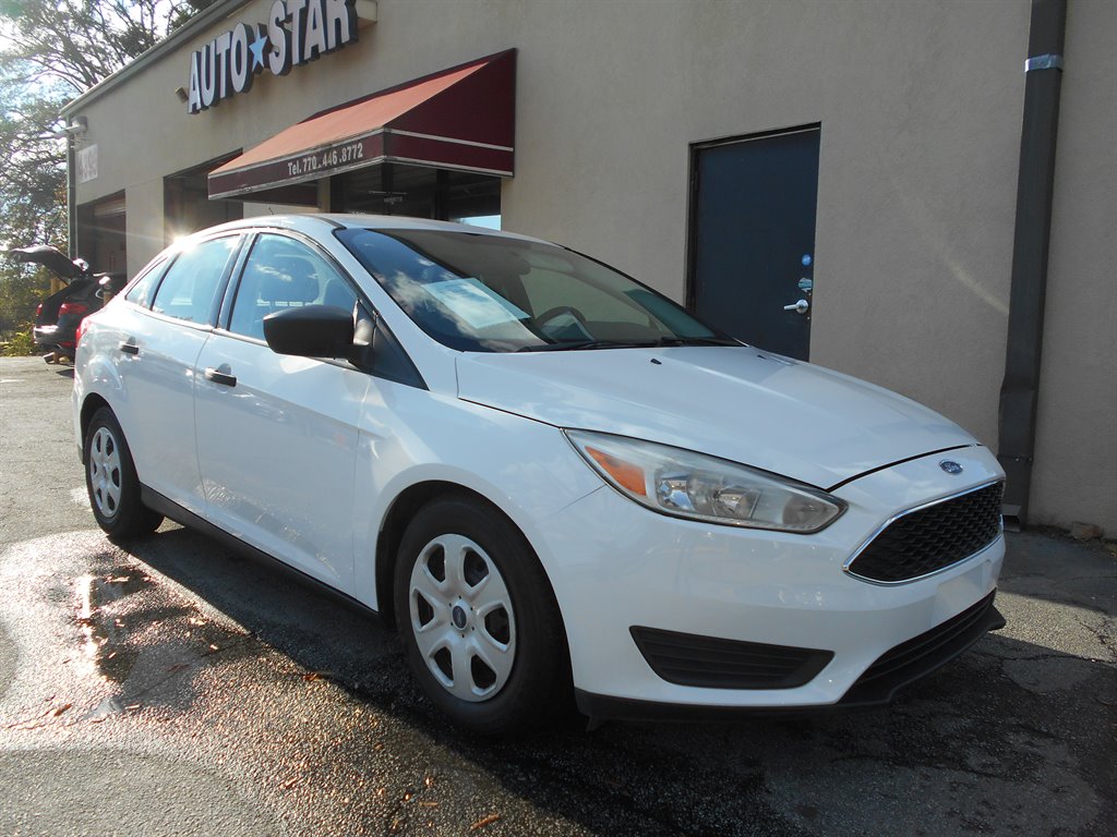 2018 Ford Focus S photo