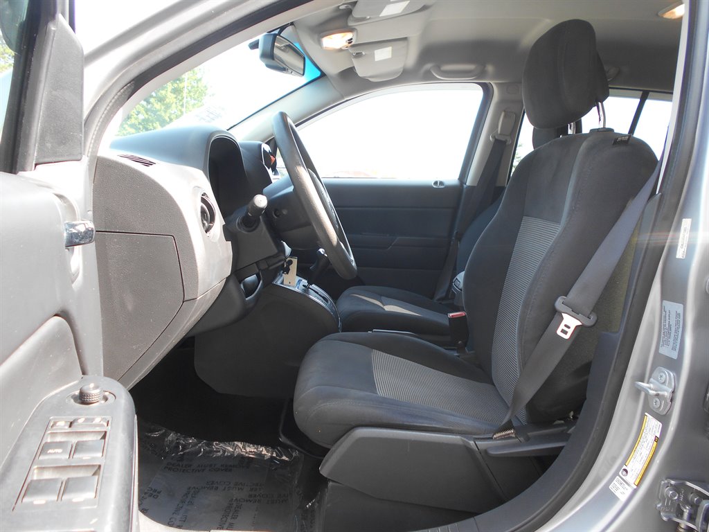 2017 Jeep Compass Sport photo