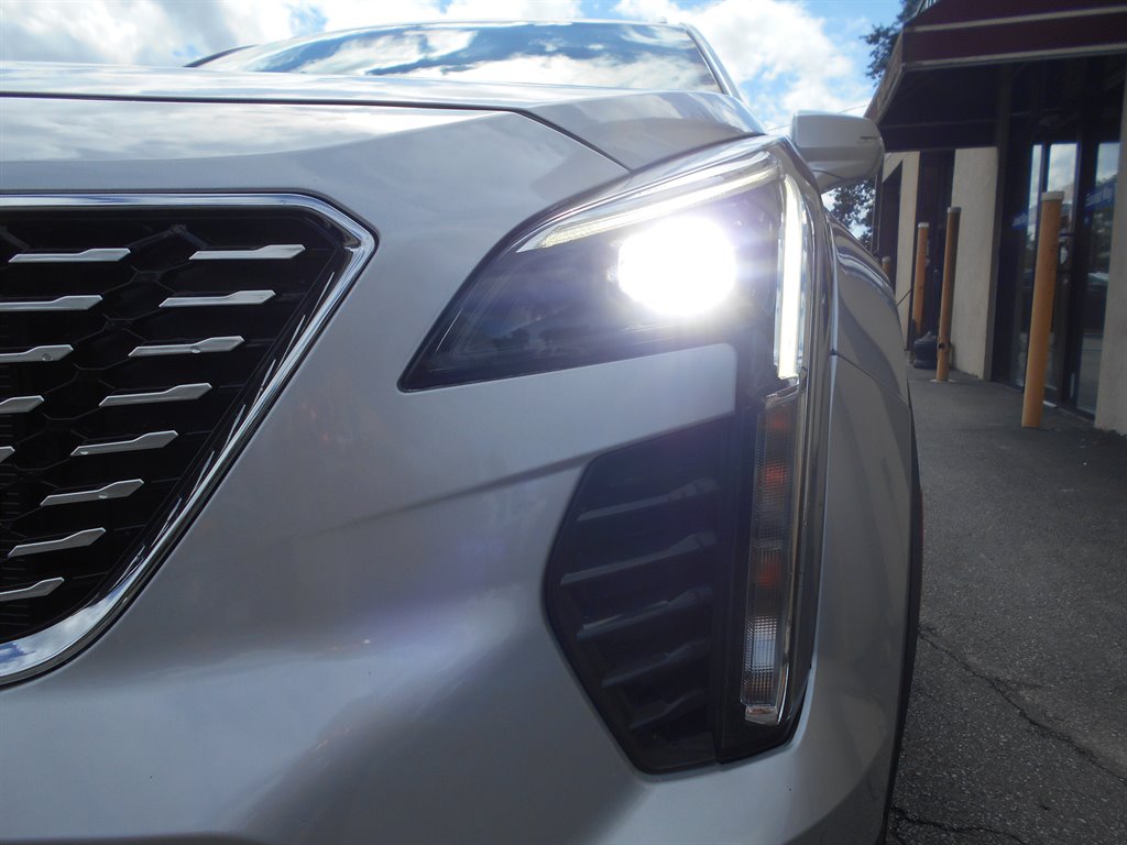 2022 Cadillac XT4 Premium Luxury photo