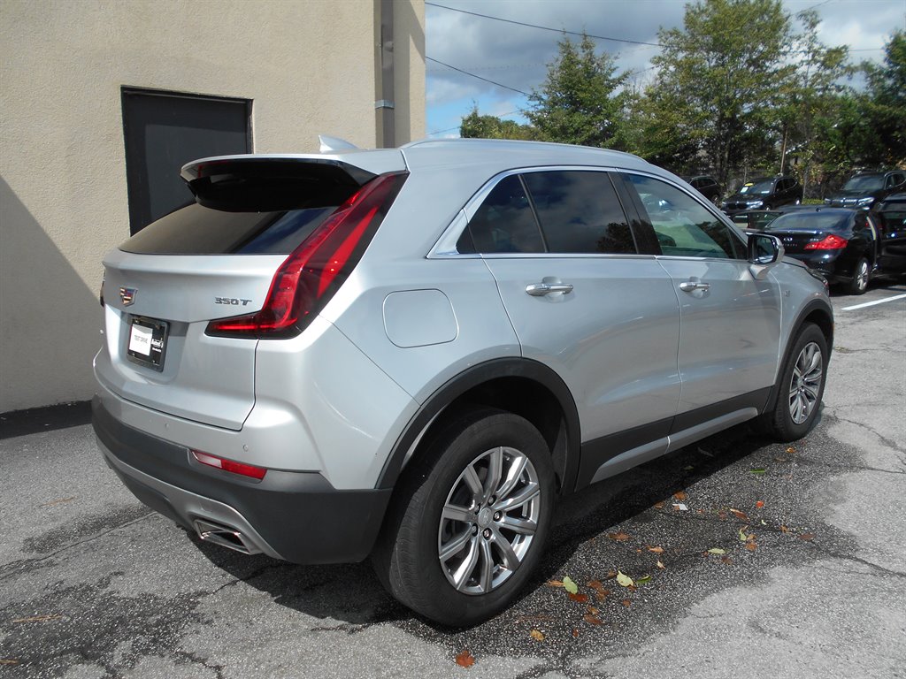 2022 Cadillac XT4 Premium Luxury photo