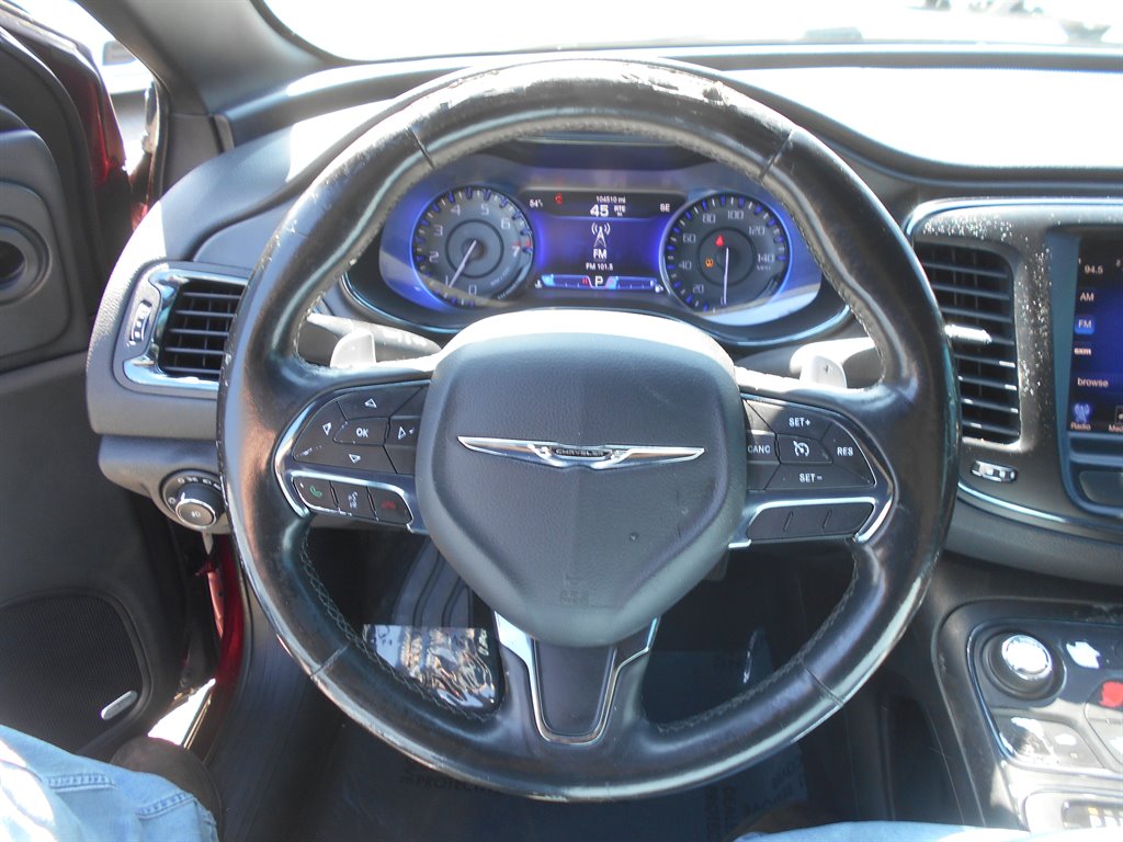 2015 Chrysler 200 S photo