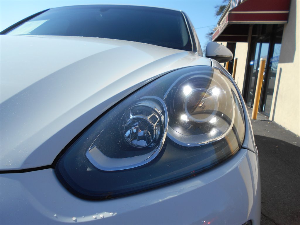 2018 Porsche Cayenne  photo