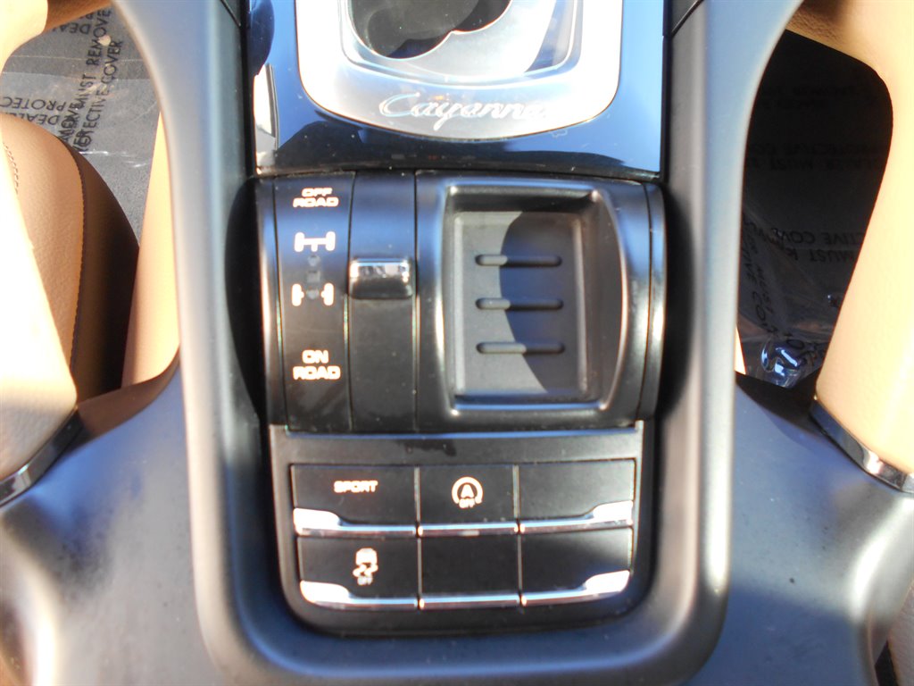 2018 Porsche Cayenne  photo